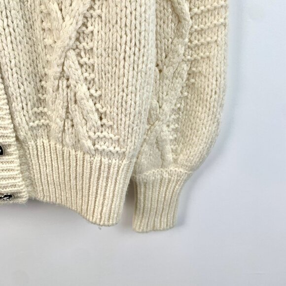 CW0338 Chanel Ivory Cable Knit Wool Cardigan With Heart CC Buttons & Collar - Picture 5 of 8